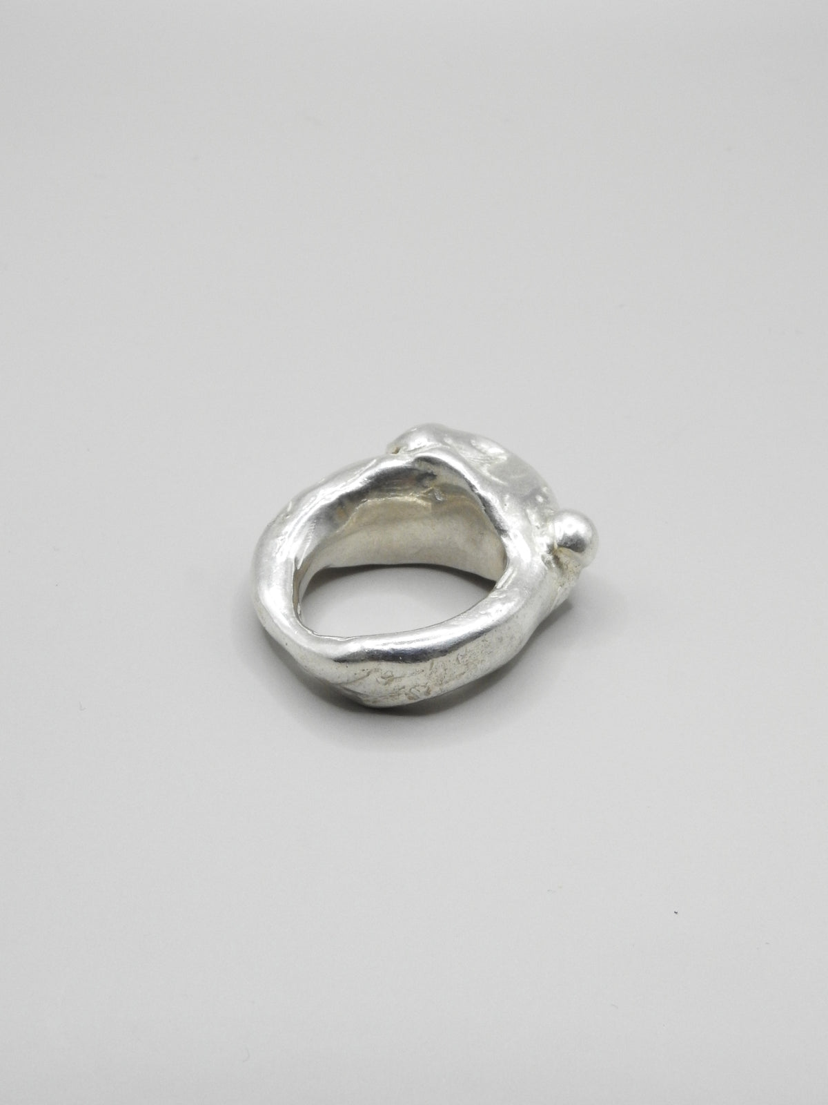 Pebble ring size 54